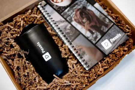 How Many Giveaways To Order For Trade Show (Quantity, Budget & Strategy)