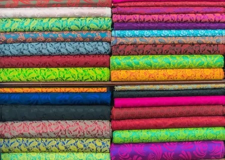 How To Fold A Round Tablecloth The Right Way