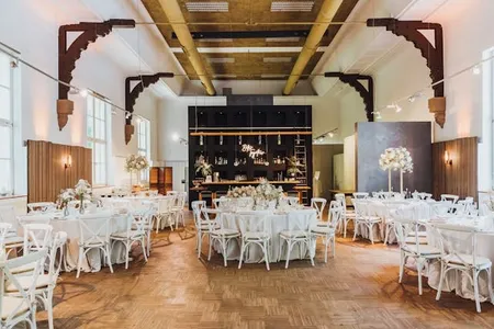 What Size Tablecloth For 6 Foot Table: Round, Rectangle, Square & More