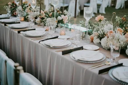 Ivory Vs White Tablecloths & Linens: Making The Perfect Choice For Your Wedding Or Event