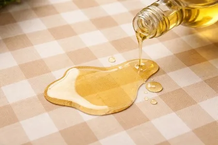 How To Get Oil Out Of Tablecloth Effectively And Remove Stubborn Grease Stains